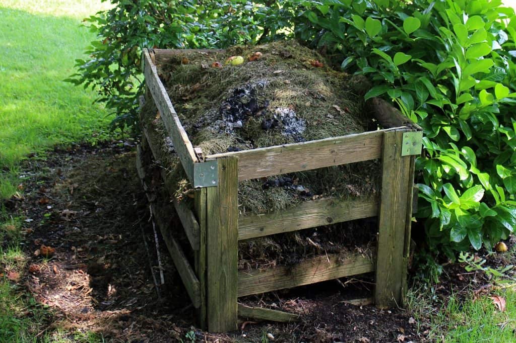 Guía completa: Cómo hacer compost con restos de poda para un jardín saludable